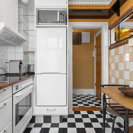 Charming - Amazing Downtown Location 公寓